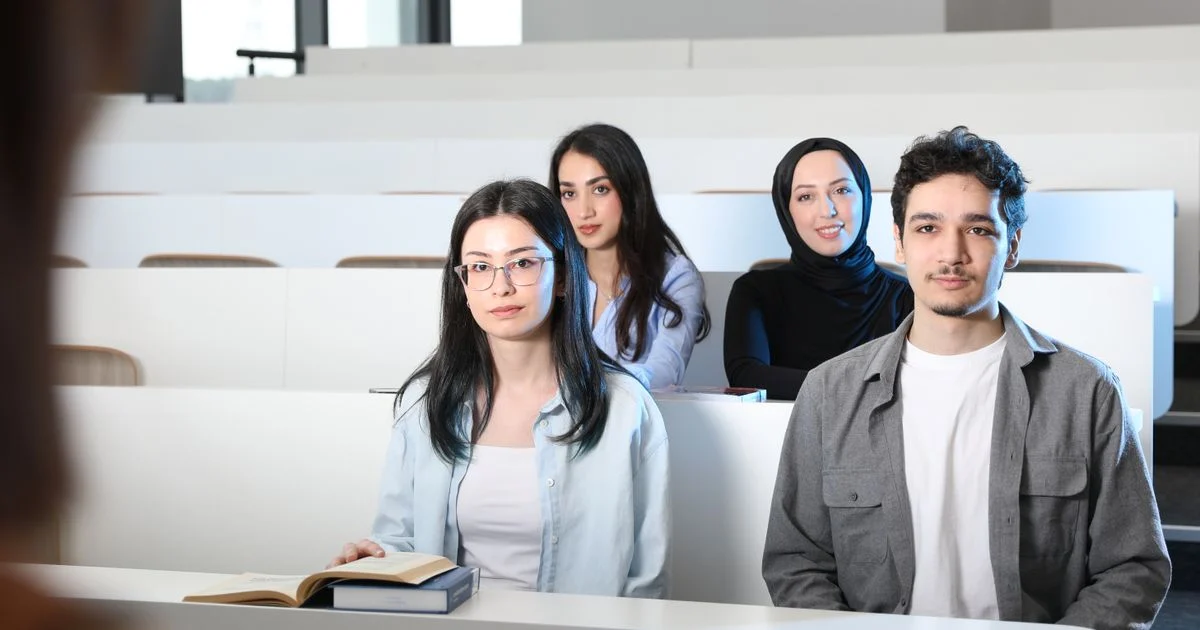 Tips Mempersiapkan CV Sejak Masih Kuliah untuk Karier Impian
